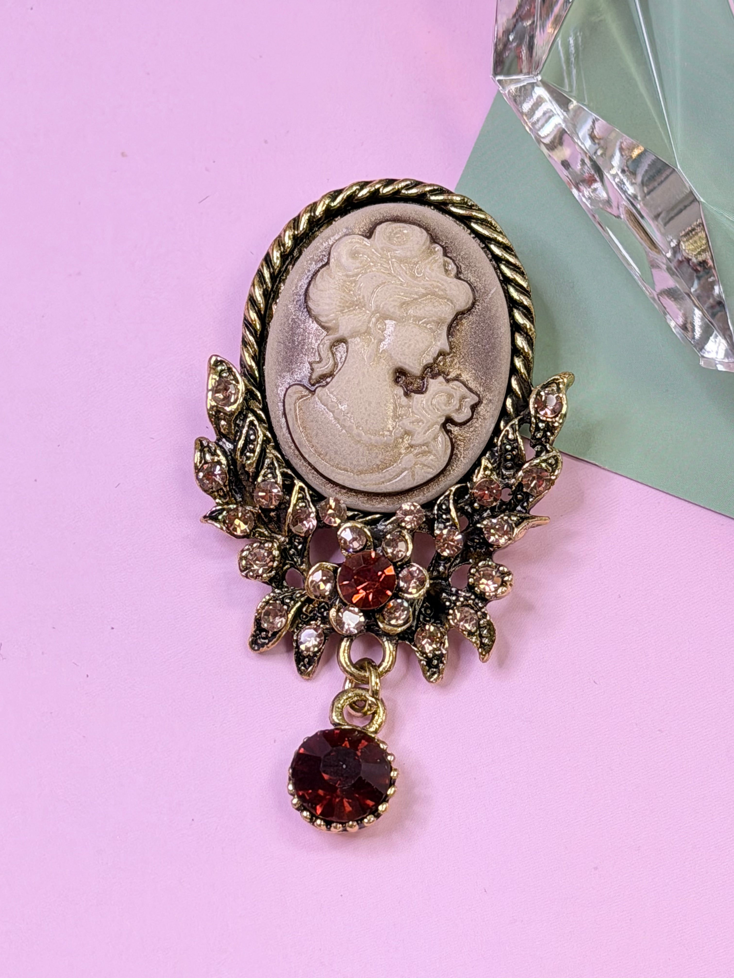 Vintage Cameo Crystal Brooch