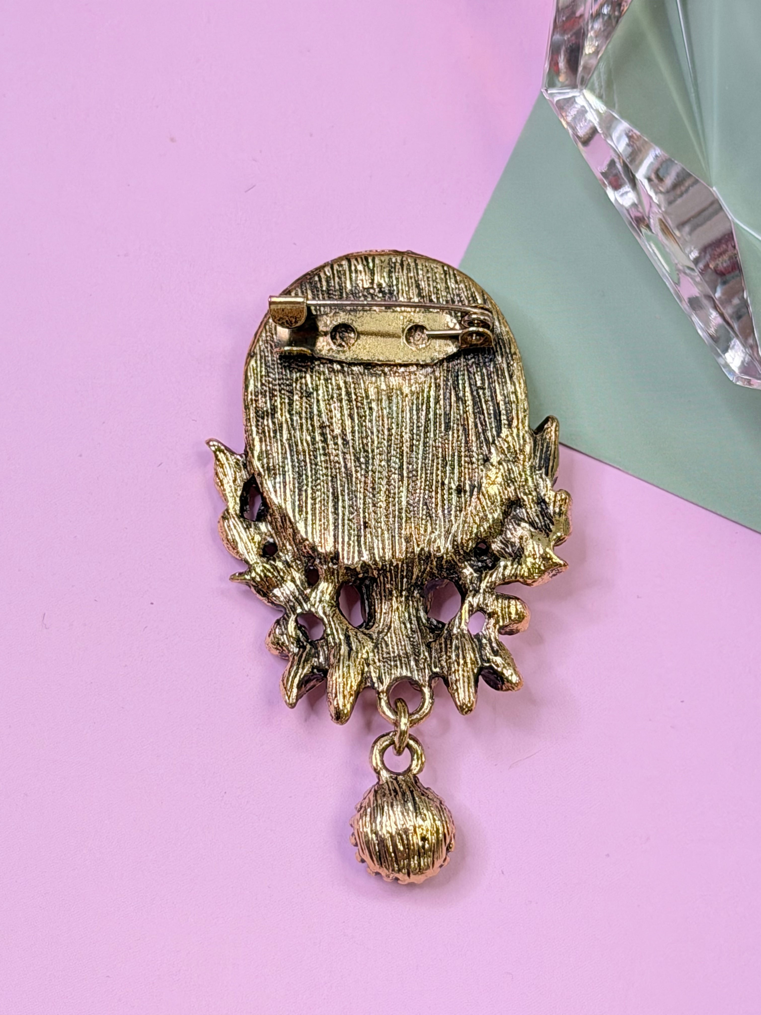 Vintage Cameo Crystal Brooch