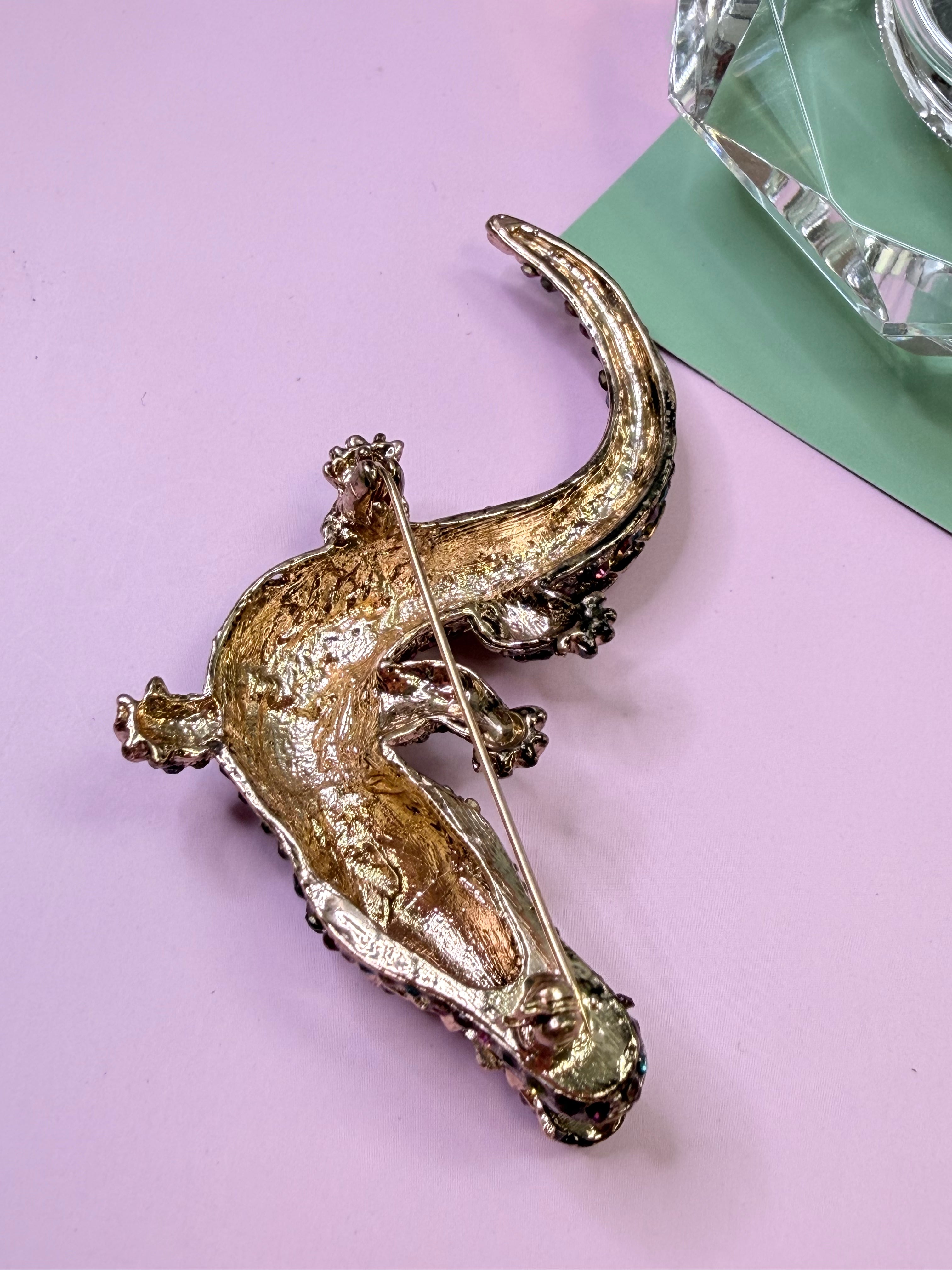 Vintage Crystal Alligator Brooch – Multicolor Statement Piece